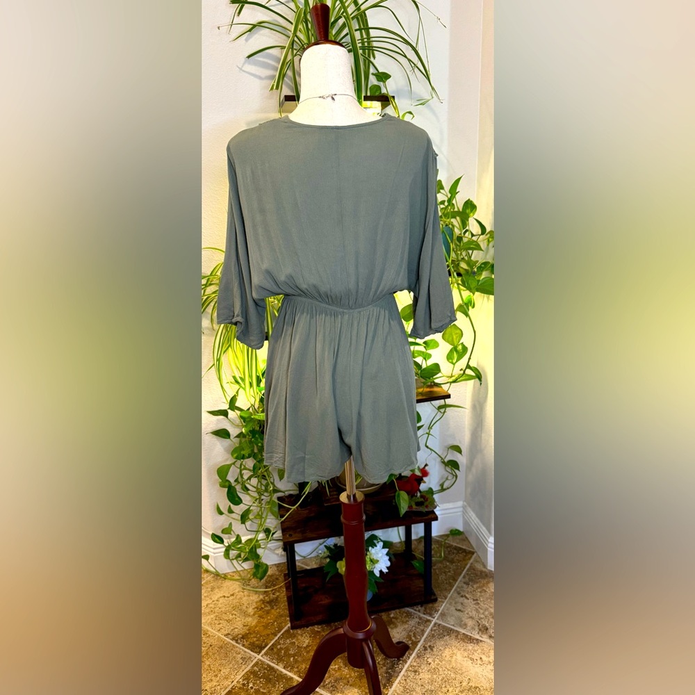 Cupshe Olive Green Embroidered Trim Romper - Picture 2 of 6